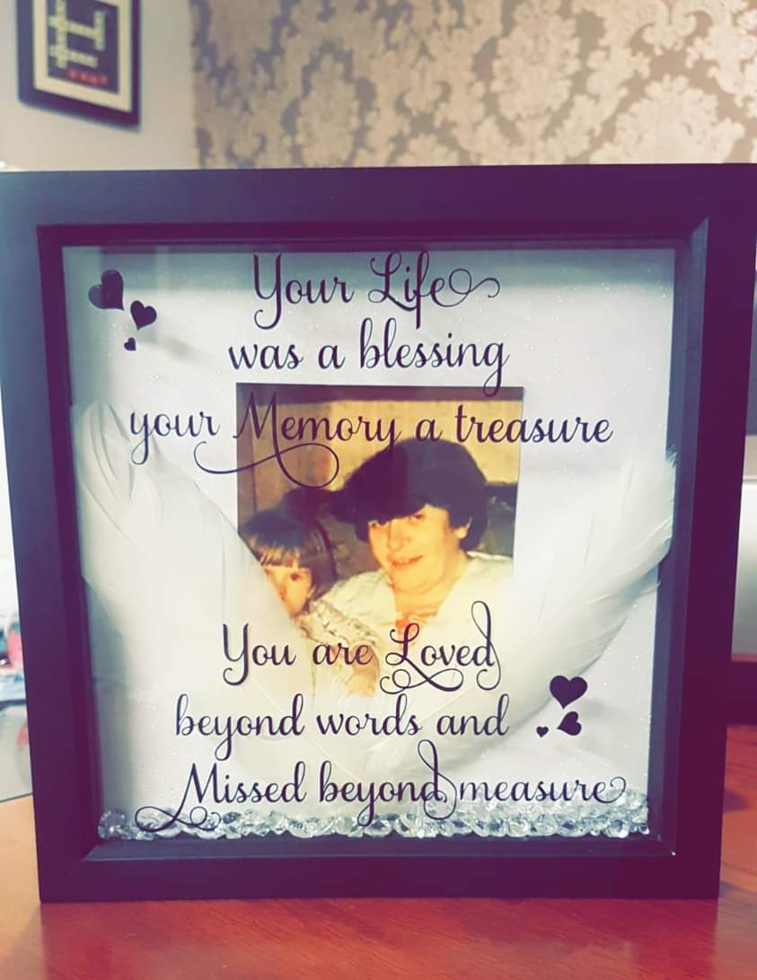 Loved ones frame