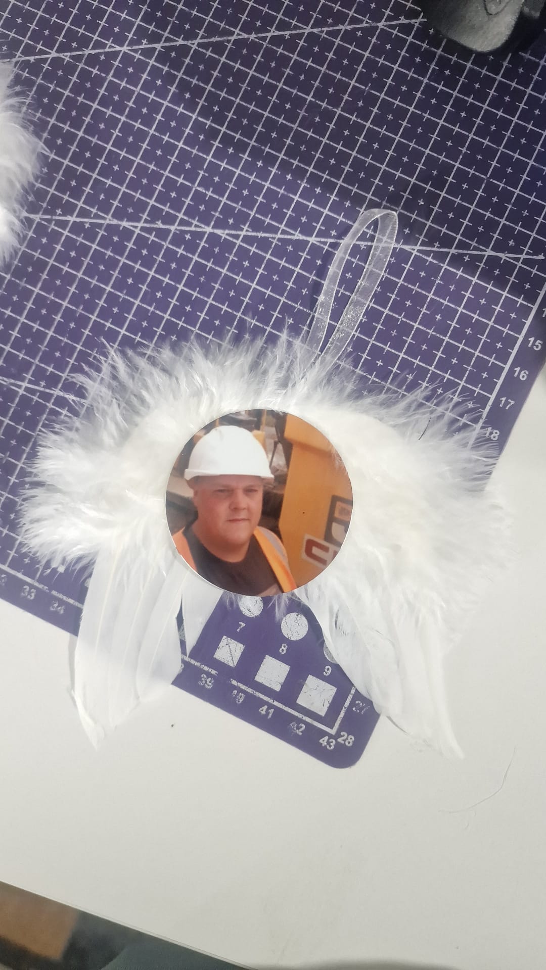 Personalised Angel Wings Photo Memorial Decoration – Christmas Remembrance Ornament