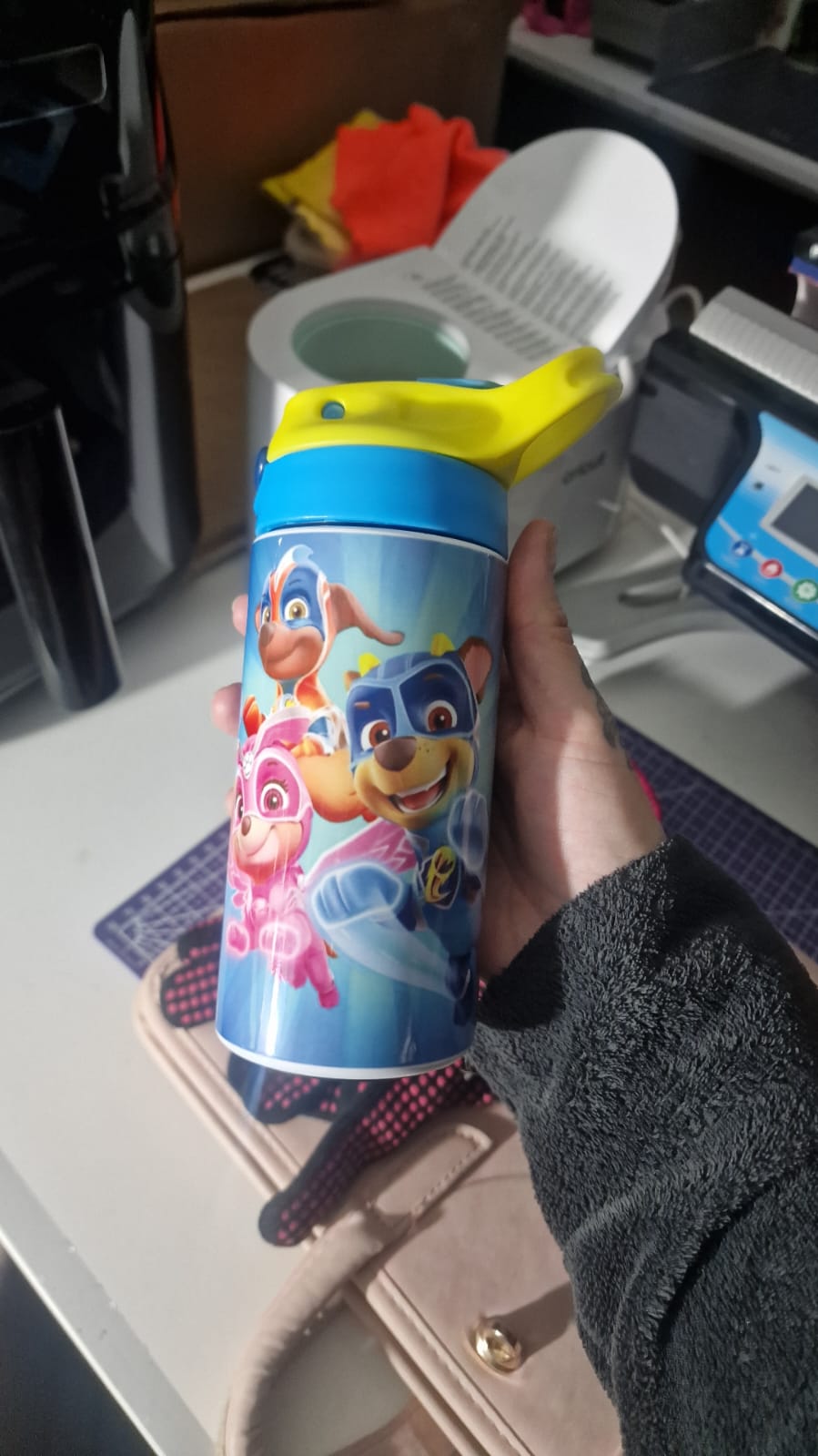 Custom Kids Water Bottle – Personalised Flip Straw Bottle with Name (Multiple Colours)