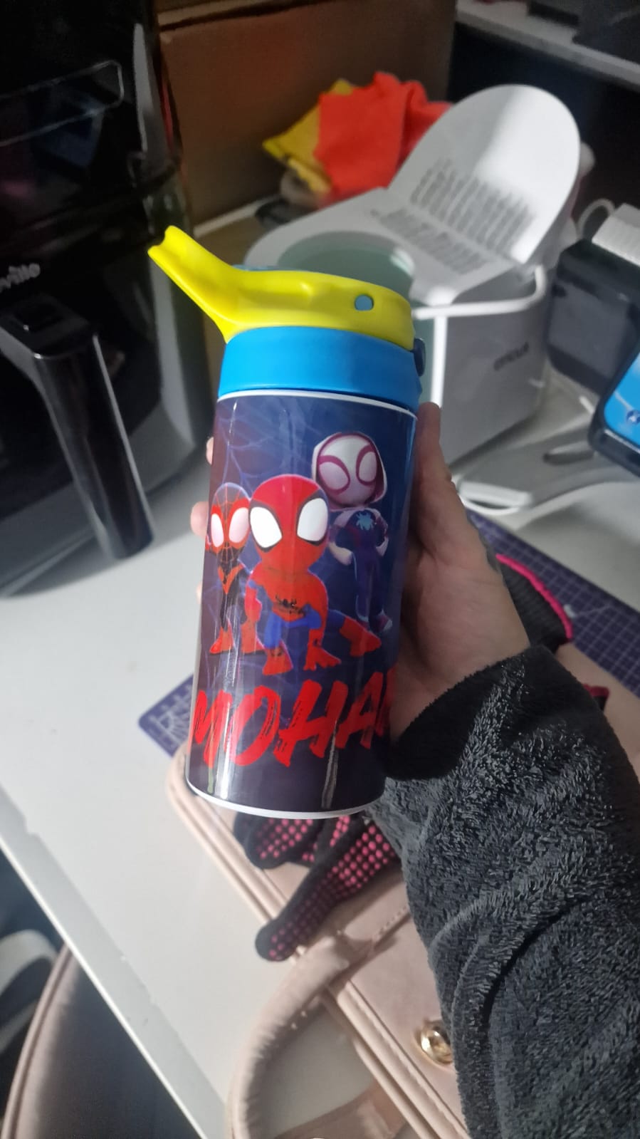 Custom Kids Water Bottle – Personalised Flip Straw Bottle with Name (Multiple Colours)